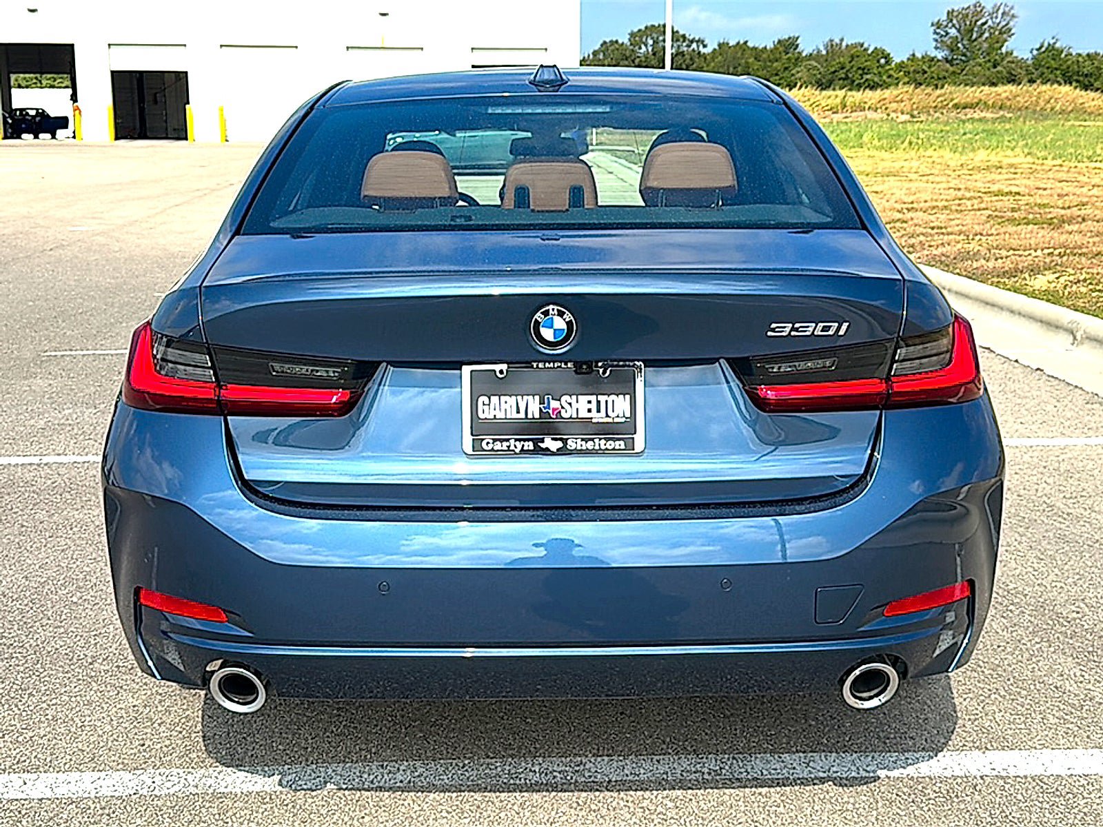 New 2026 BMW 330i Sedan w/ Premium Package RWD image 7