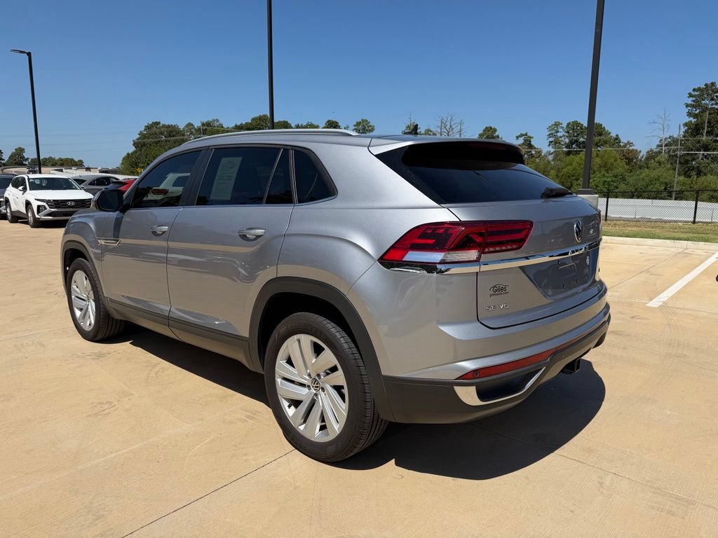 Used 2022 Volkswagen Atlas Cross Sport SE w/ Panoramic Sunroof Package AWD/4WD image 3
