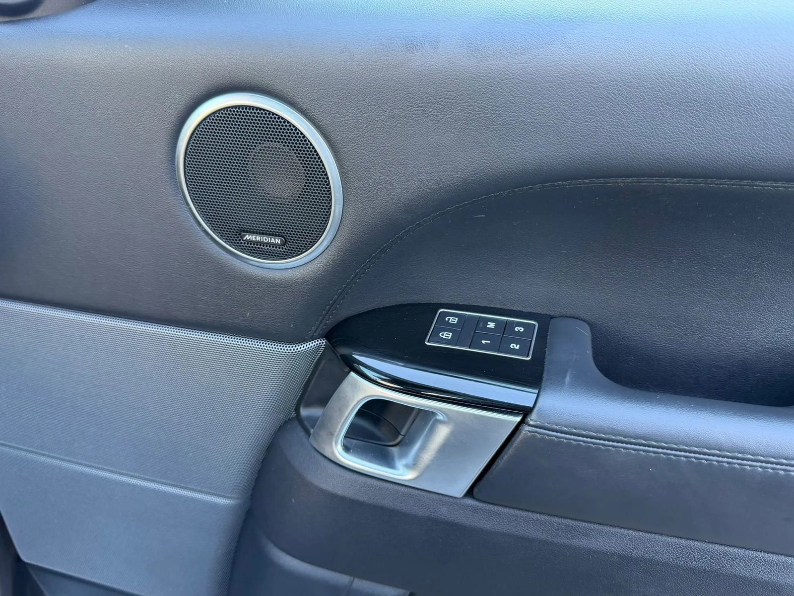 Used 2021 Land Rover Range Rover Sport HSE Silver Edition image 14