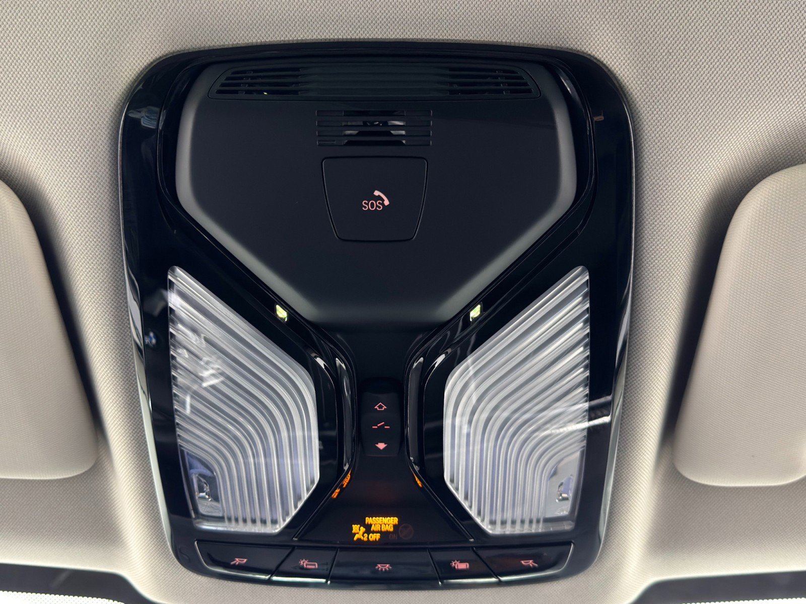 Used 2025 BMW X7 xDrive40i w/ Parking Assistance Package AWD/4WD image 36