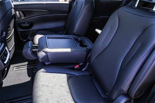 New 2026 Kia Carnival SX w/ SX Dark Edition Package image 9