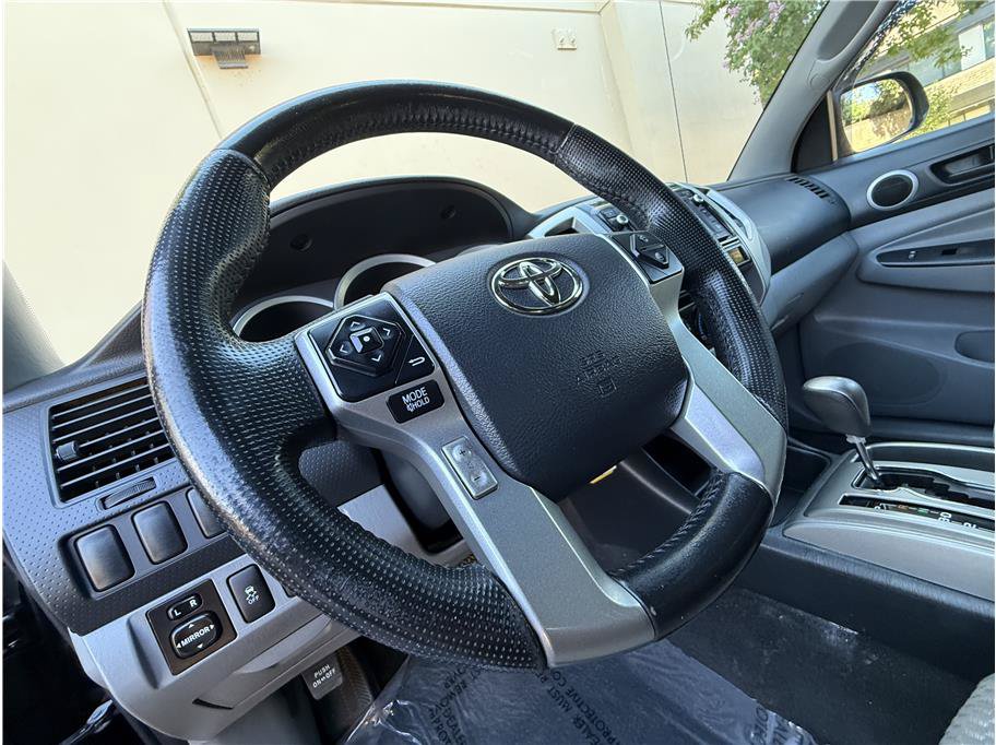 Used 2014 Toyota Tacoma PreRunner w/ SR5 Package RWD image 10