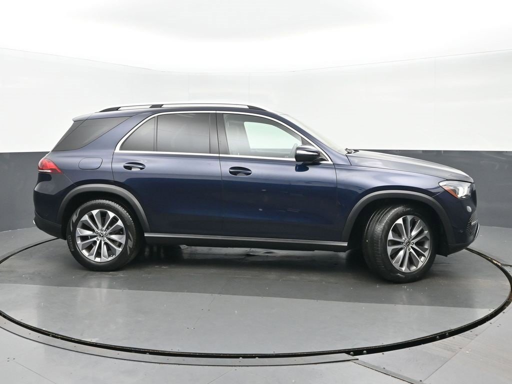 Used 2021 Mercedes-Benz GLE 450 4MATIC image 2