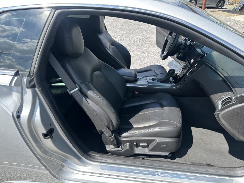 Used 2013 Cadillac CTS Coupe RWD image 16