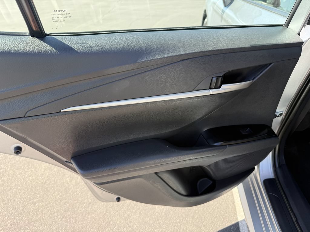 Used 2025 Toyota Camry LE FWD image 13