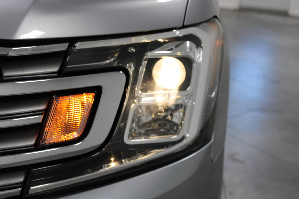 Used 2020 Ford Expedition Limited w/ Equipment Group 301A RWD image 12