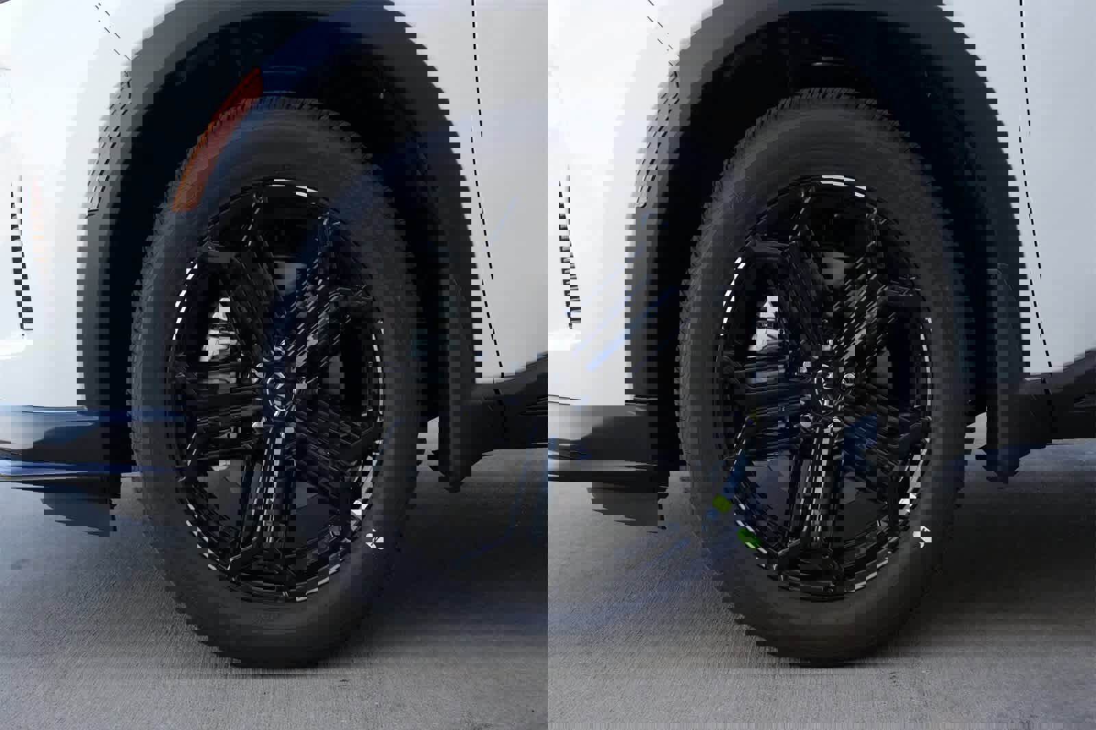 New 2026 INFINITI QX60 Sport image 27