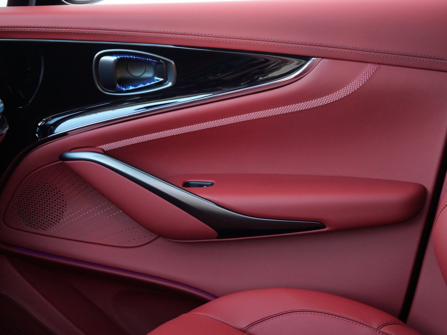 New 2026 Aston Martin DBX 707 AWD/4WD image 18