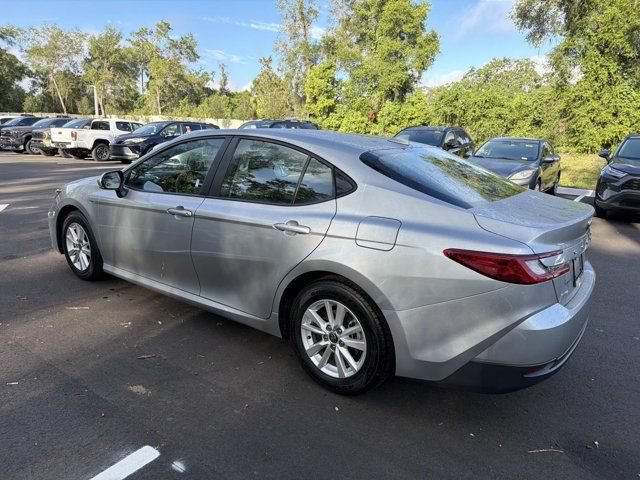 Used 2025 Toyota Camry LE FWD image 4