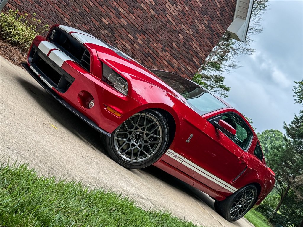 Used 2013 Ford Mustang Shelby GT500 RWD image 3