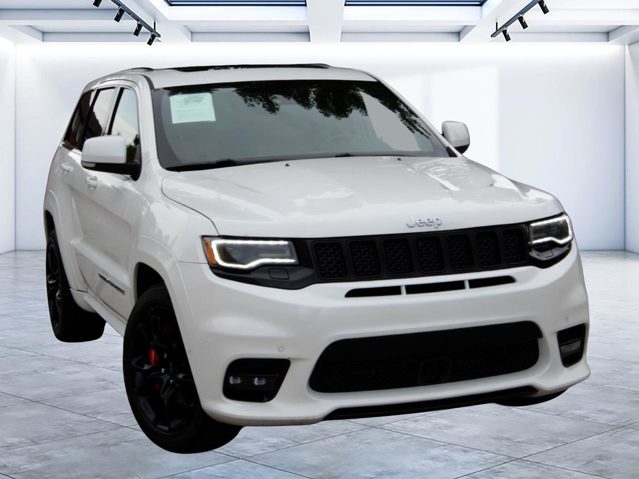 Used 2017 Jeep Grand Cherokee SRT image 1