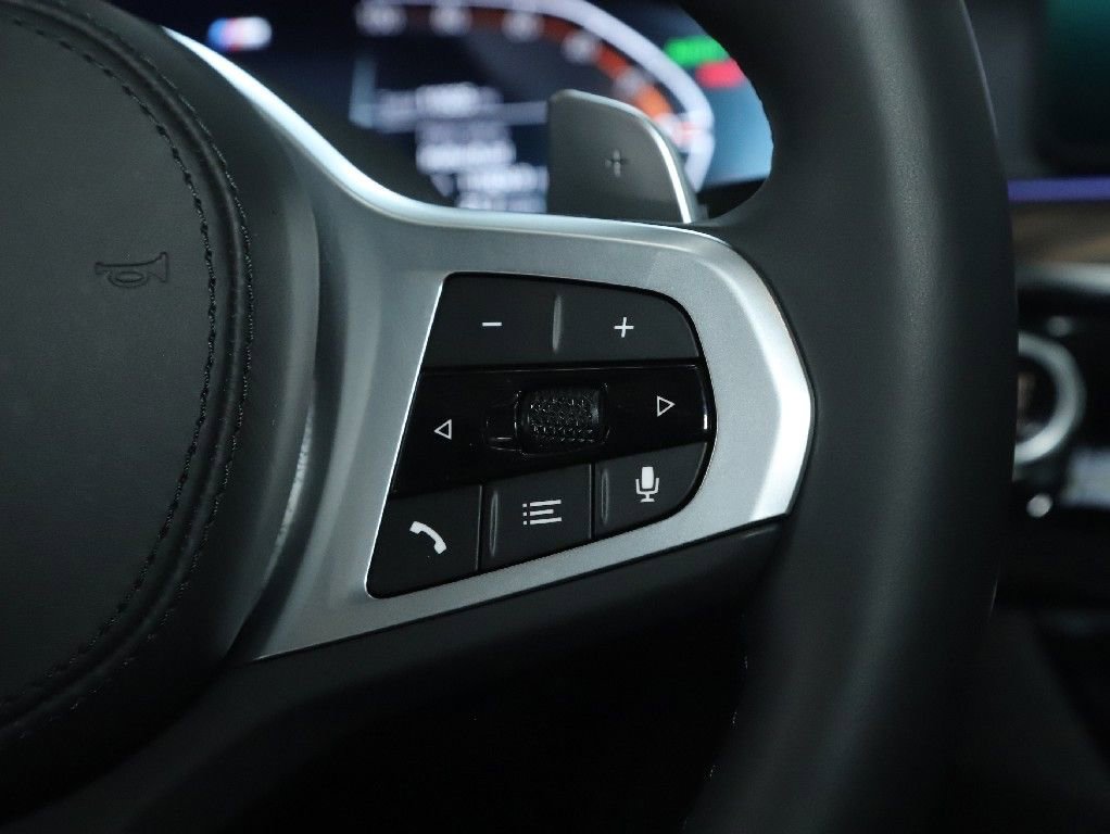 Certified 2022 BMW 540i xDrive w/ M Sport Package image 24