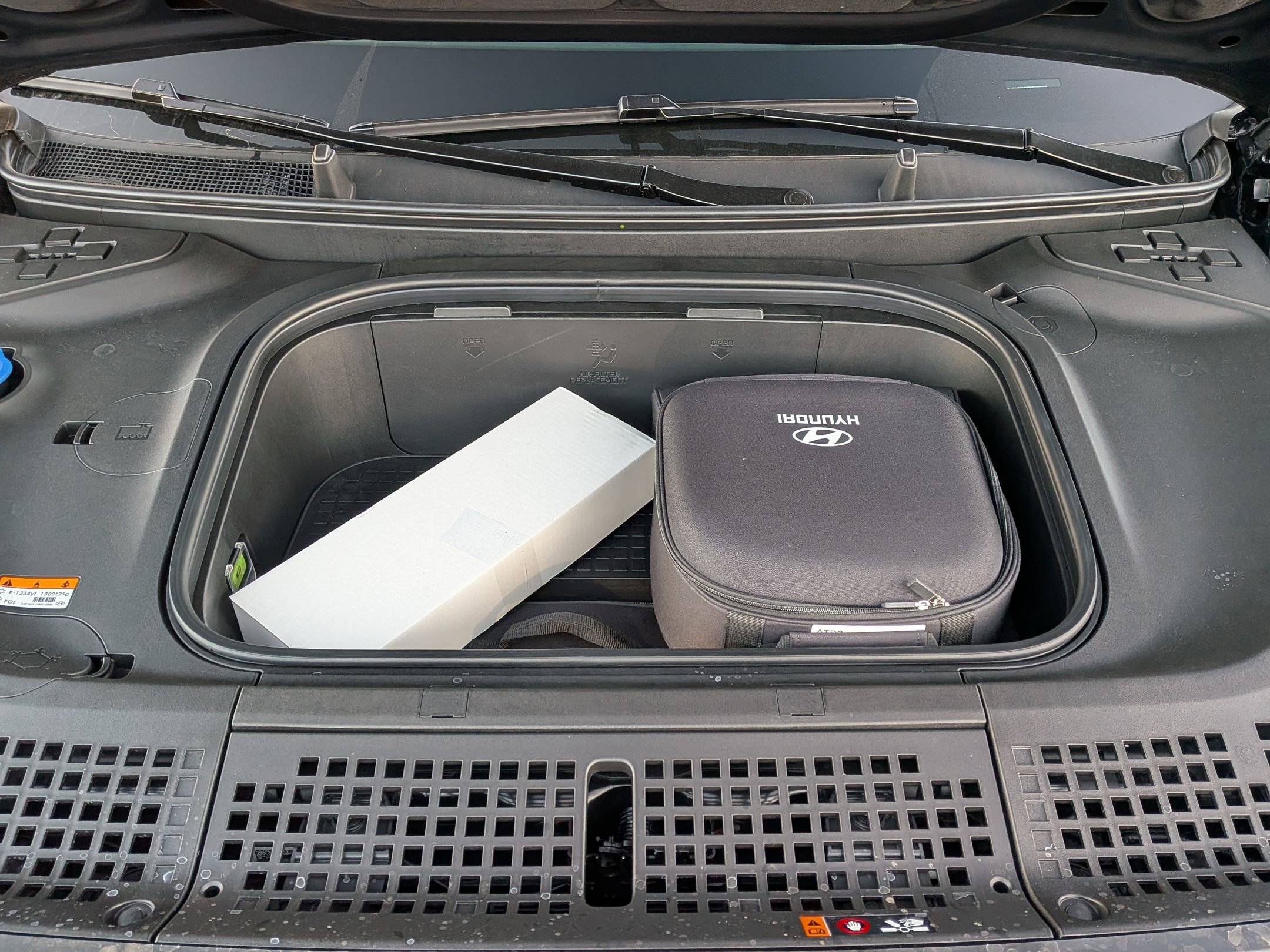 New 2026 Hyundai Ioniq 9 Limited w/ Tow & Go Package image 27