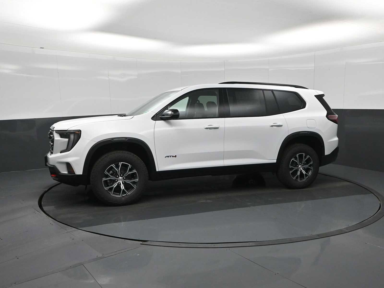 New 2026 GMC Acadia AT4 w/ Luxury Package image 4