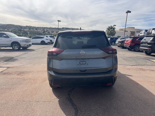 Used 2024 Nissan Rogue S FWD image 4