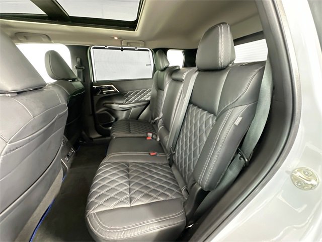 Used 2023 Mitsubishi Outlander SEL image 26