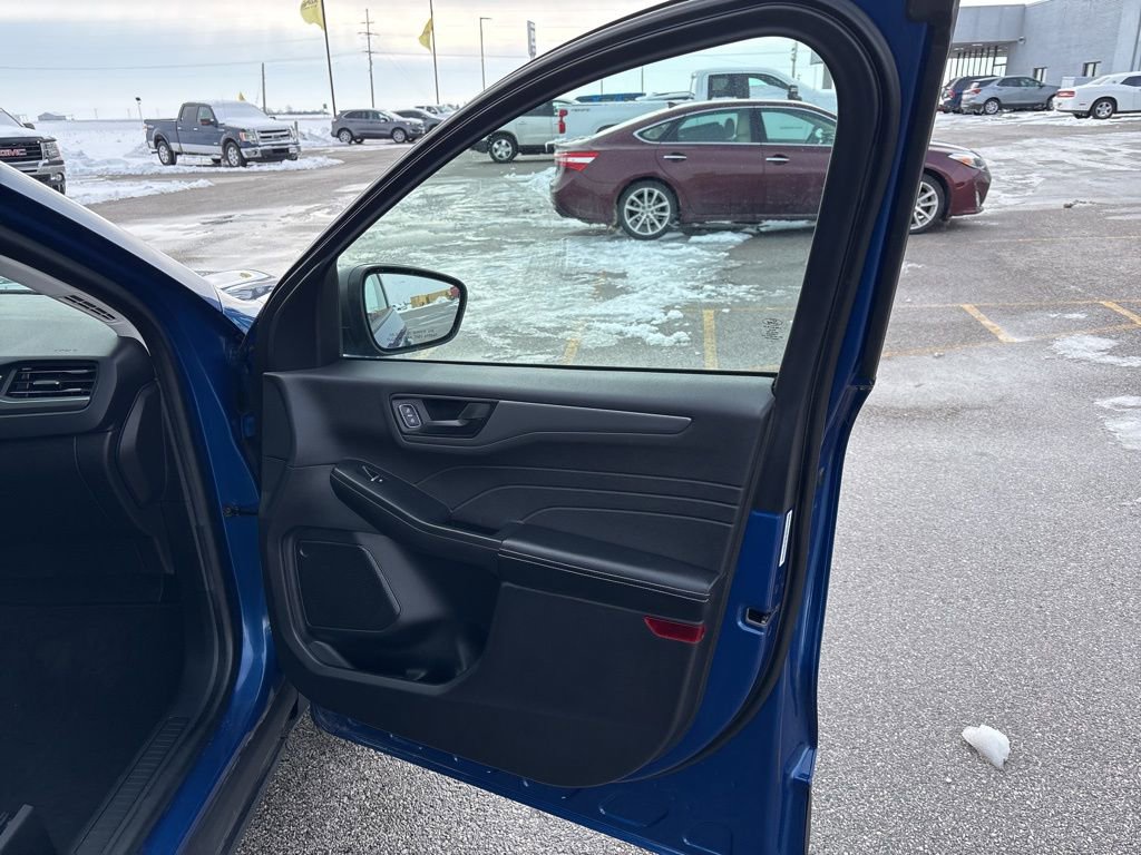 Used 2023 Ford Escape Active image 18