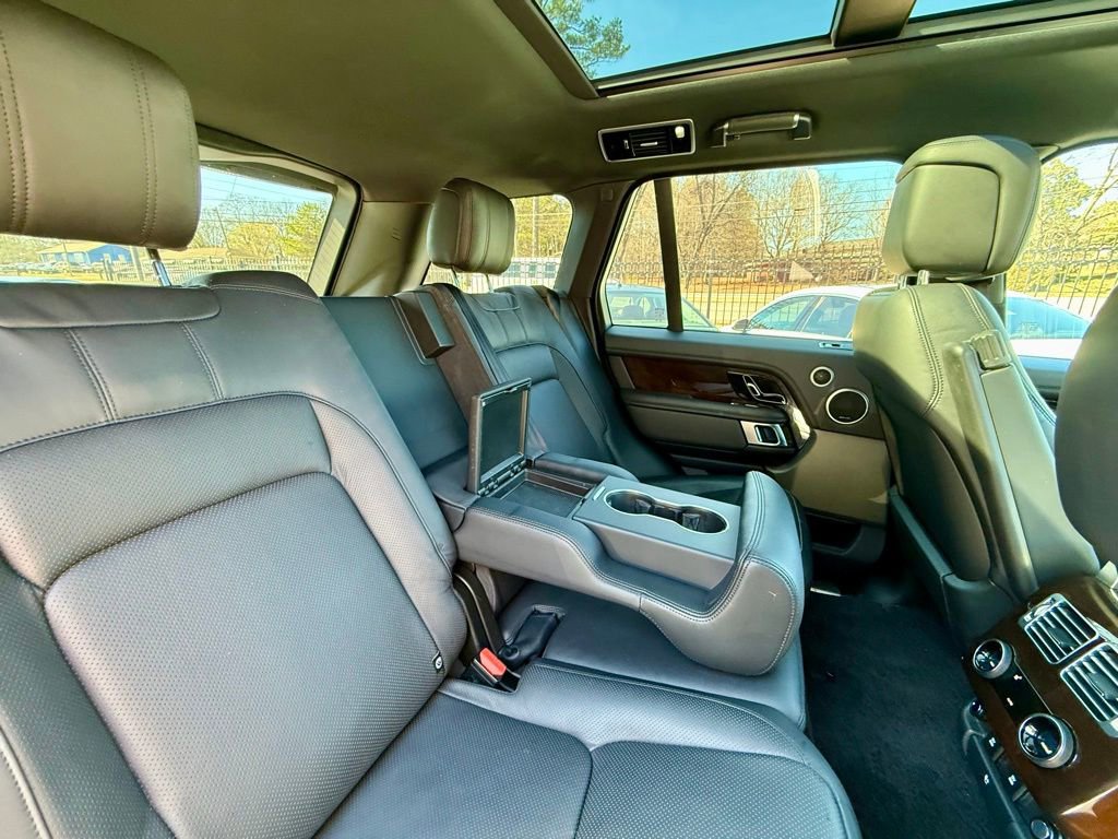 Used 2018 Land Rover Range Rover HSE image 30