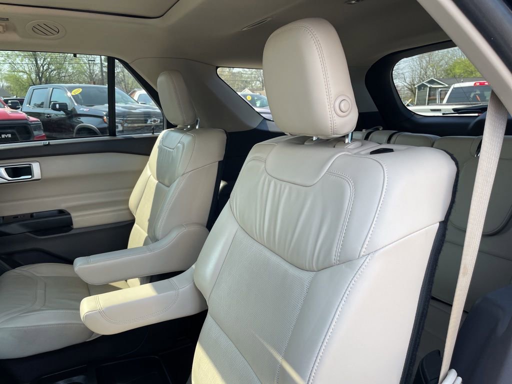 Used 2020 Ford Explorer Platinum w/ Premium Technology Package image 43