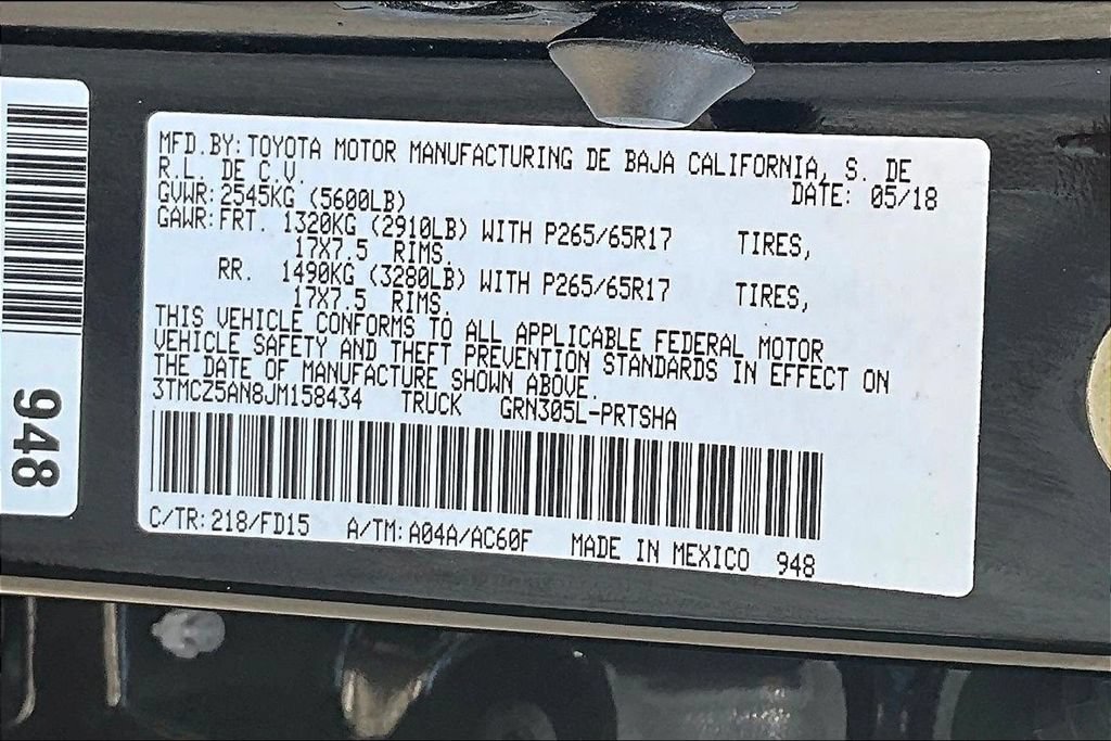 Used 2018 Toyota Tacoma TRD Sport w/ Technology Package AWD/4WD image 18