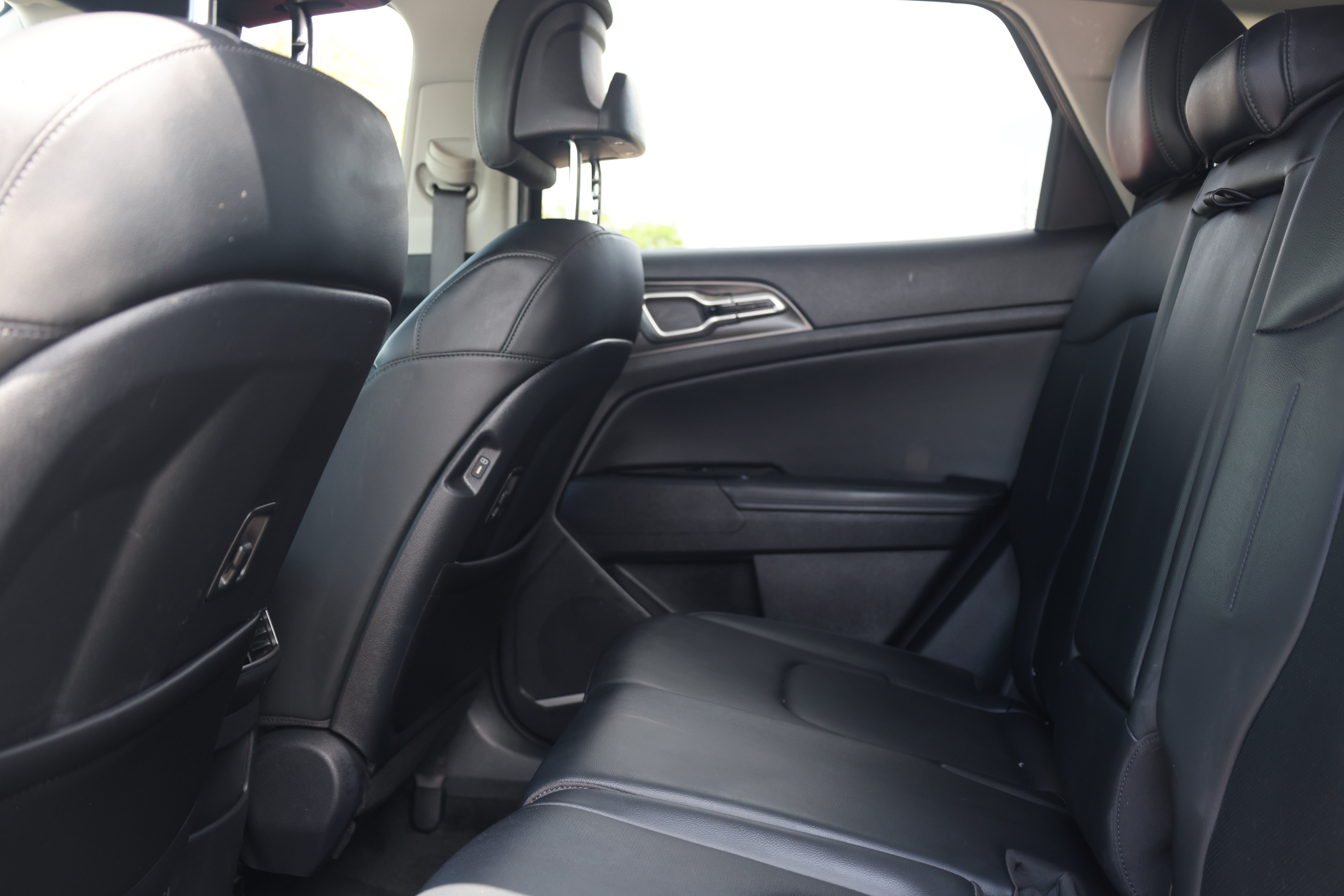 Used 2024 Kia Sportage EX FWD image 14