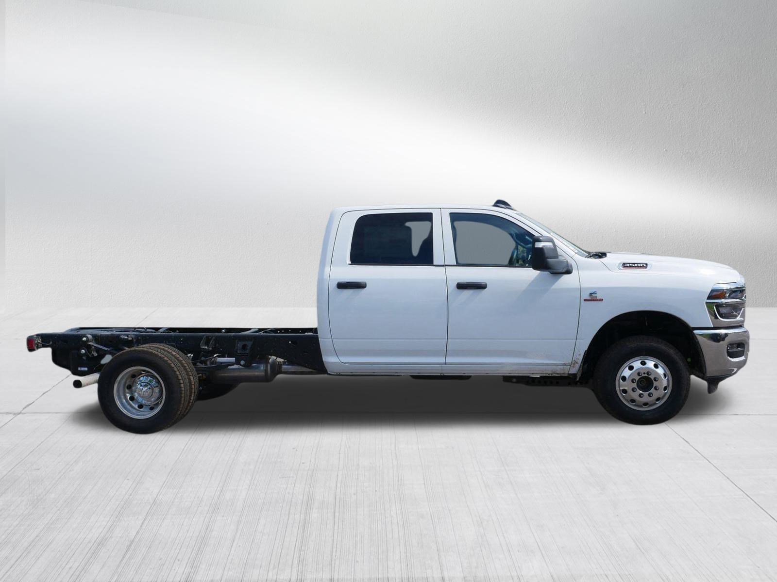 New 2026 RAM 3500 Tradesman image 8