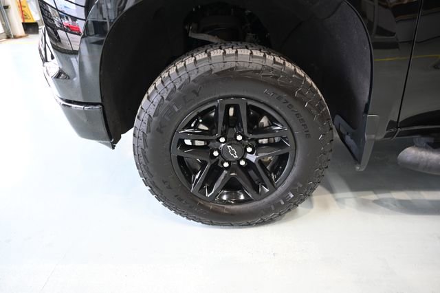 Used 2022 Chevrolet Silverado 1500 Custom Trail Boss AWD/4WD image 27