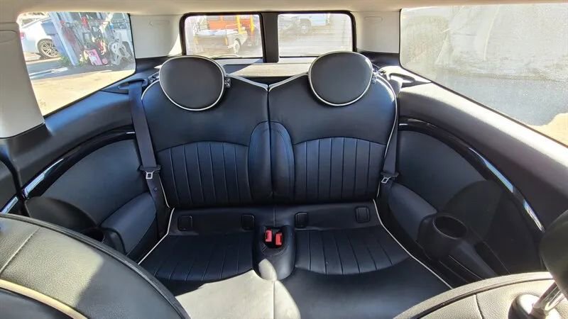 Used 2009 MINI Cooper Clubman Hardtop FWD image 9