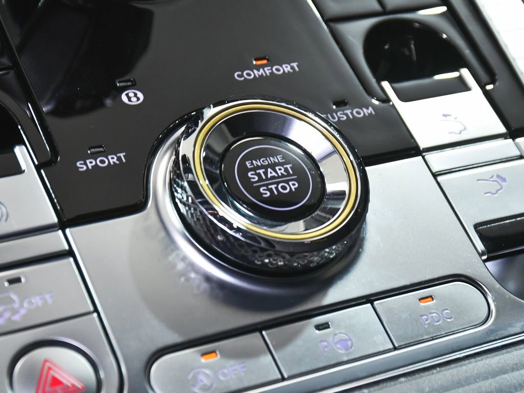 Used 2022 Bentley Continental GT image 25