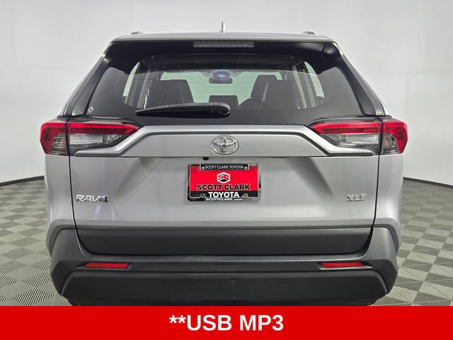 Used 2023 Toyota RAV4 XLE Premium image 6
