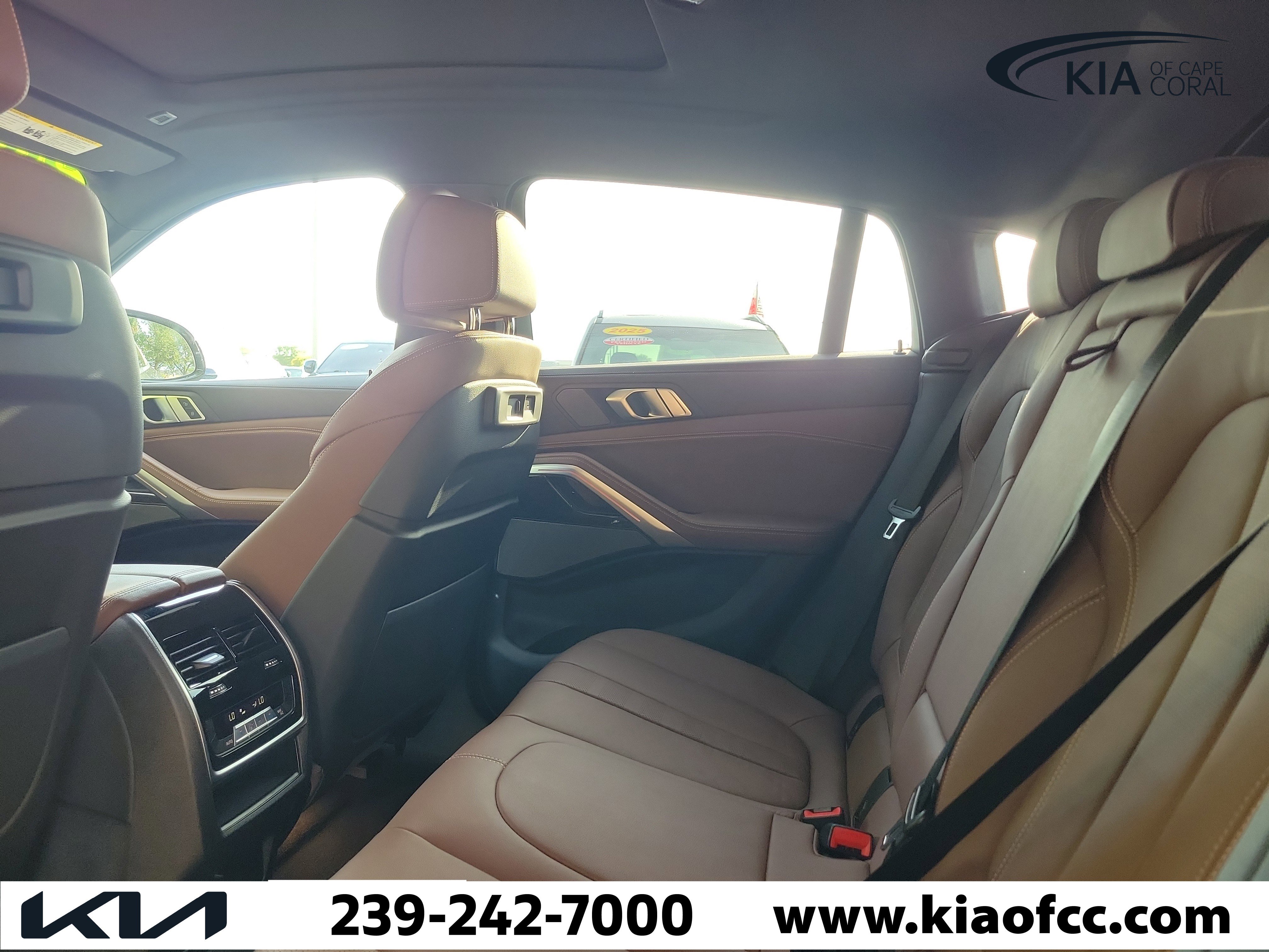 Used 2021 BMW X6 xDrive40i w/ Premium Package image 12