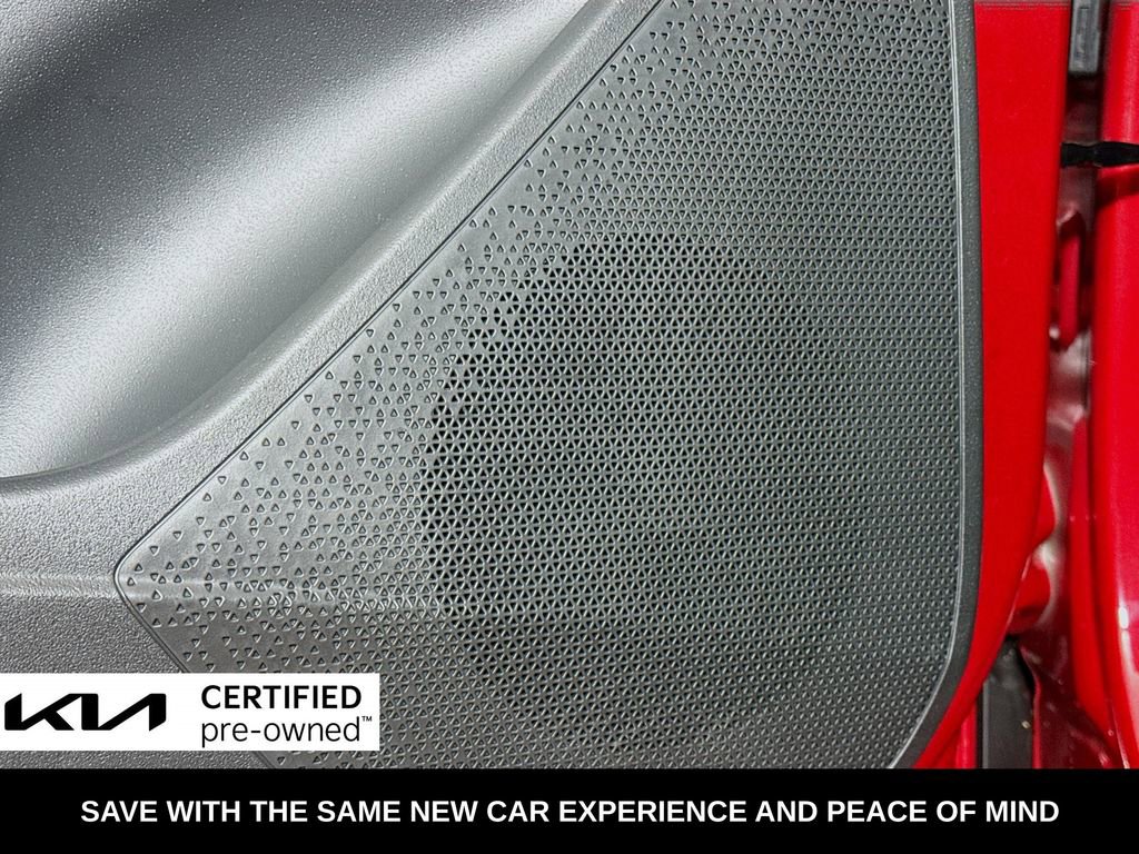 Certified 2025 Kia Niro LX image 22