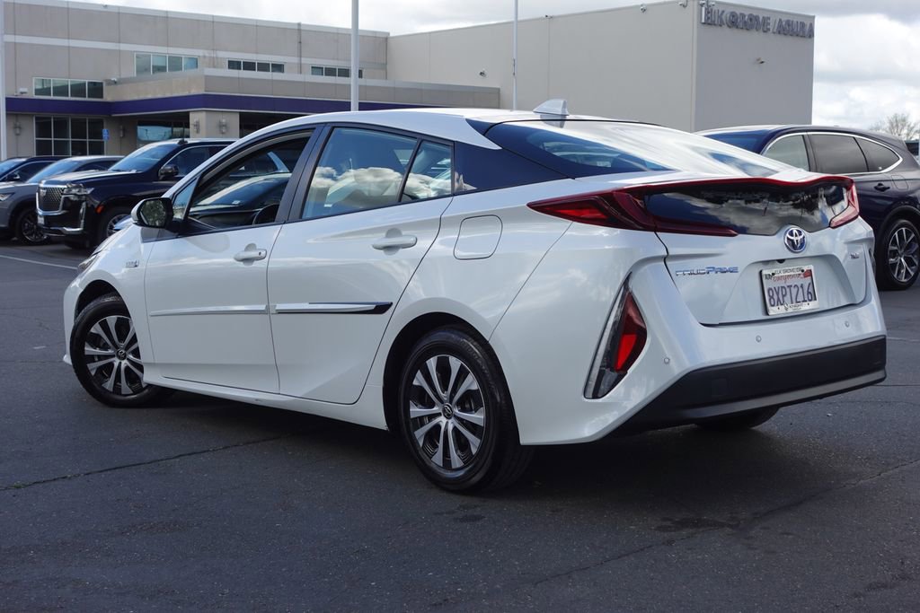 Used 2022 Toyota Prius Prime XLE image 7
