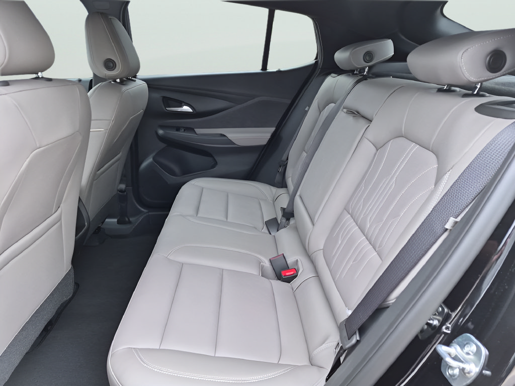 New 2026 Buick Envista Sport Touring FWD image 34