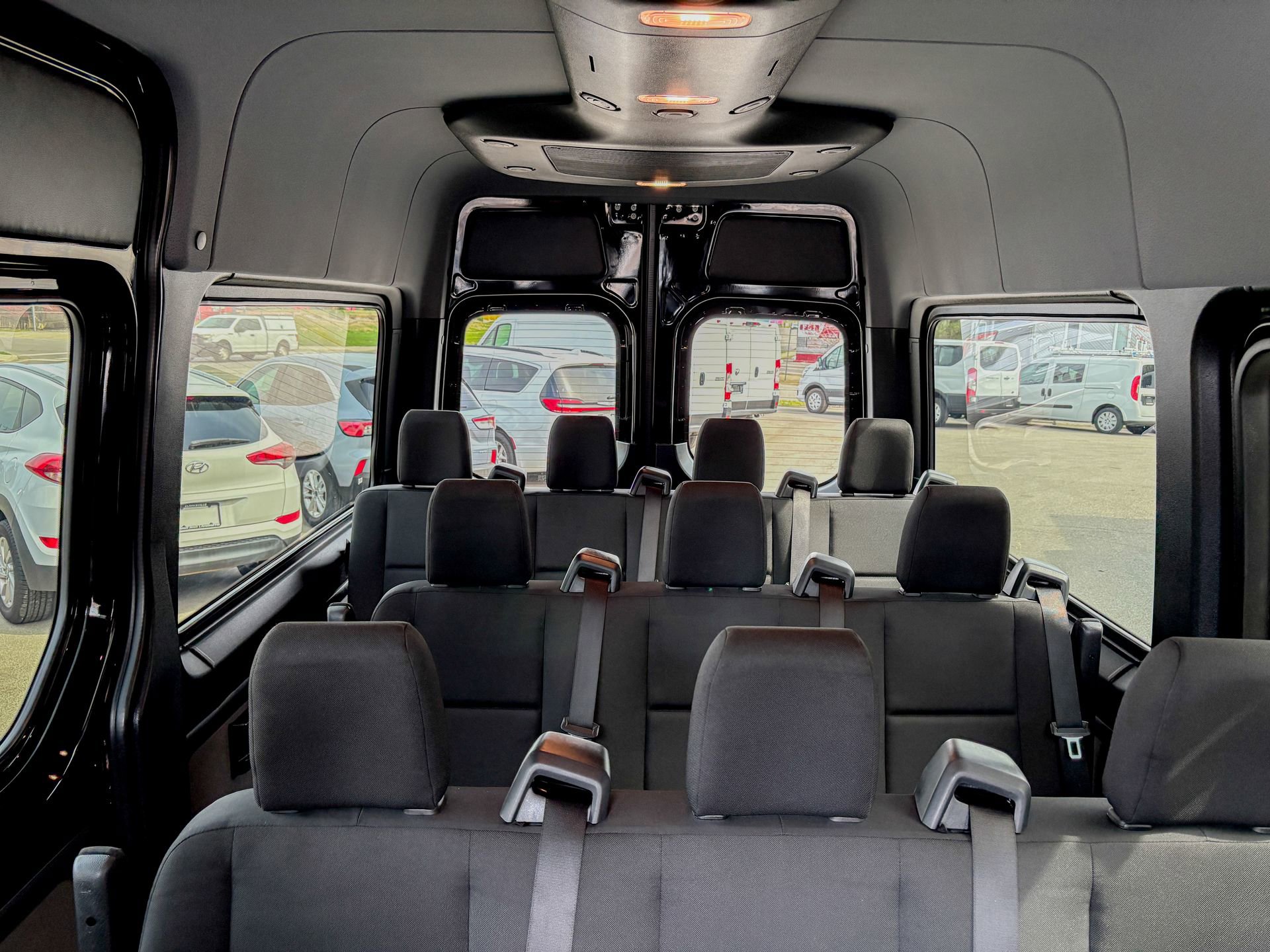 Used 2024 Mercedes-Benz Sprinter 2500 image 35