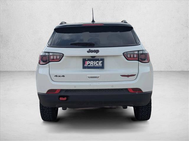 Used 2025 Jeep Compass Trailhawk image 6