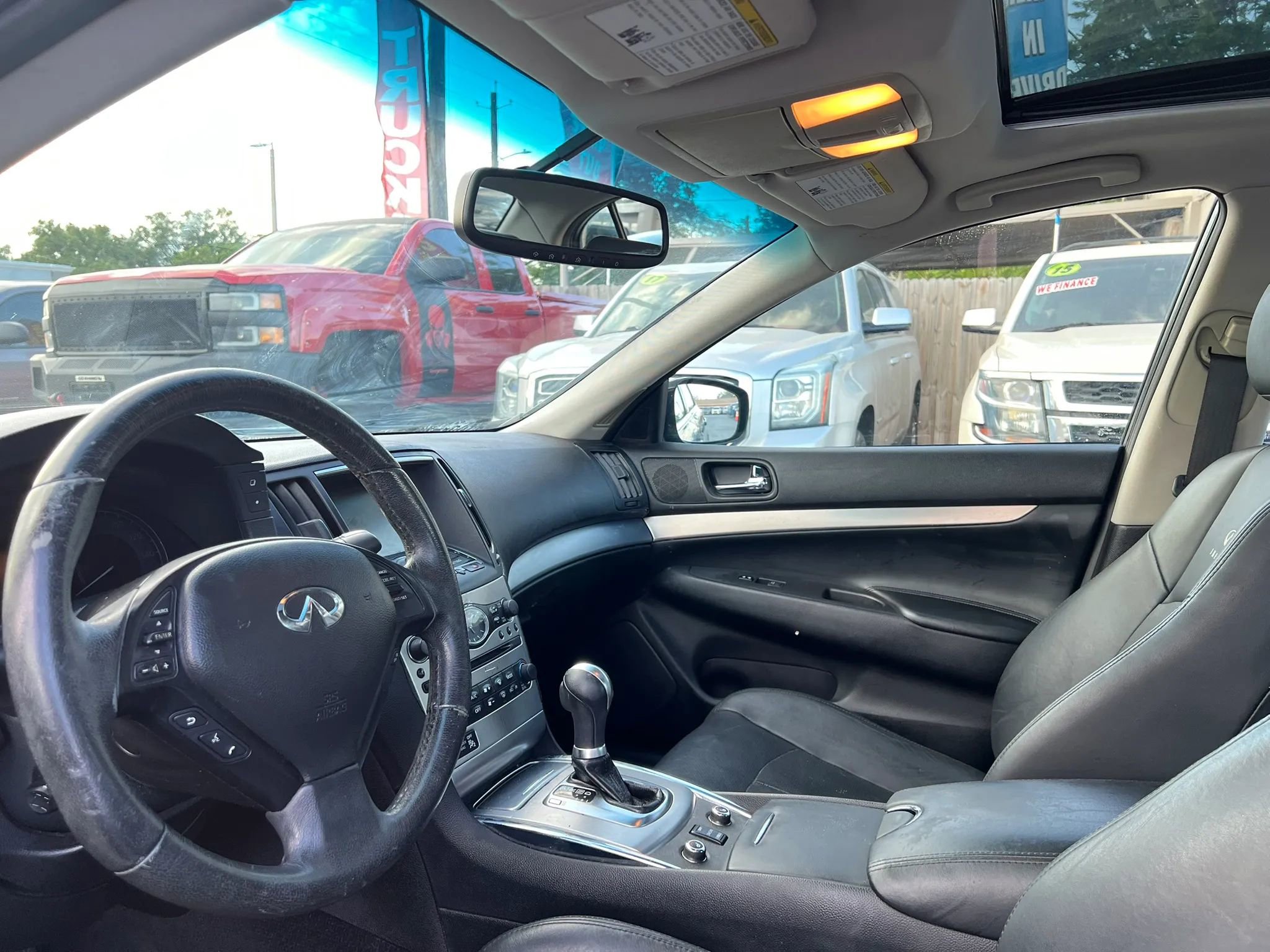 Used 2012 INFINITI G37 x Sedan w/ Premium Pkg image 8