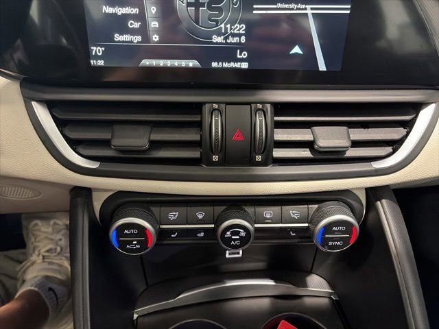 Used 2018 Alfa Romeo Giulia Ti AWD/4WD image 23