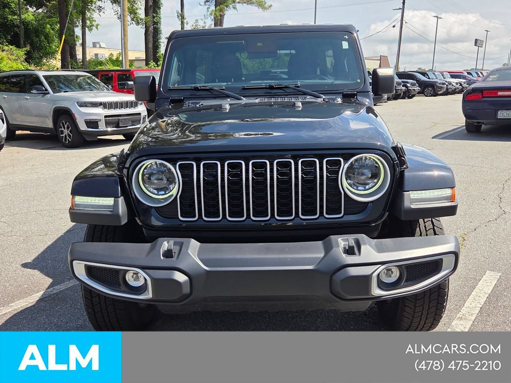 Used 2025 Jeep Wrangler Unlimited Sahara AWD/4WD image 3
