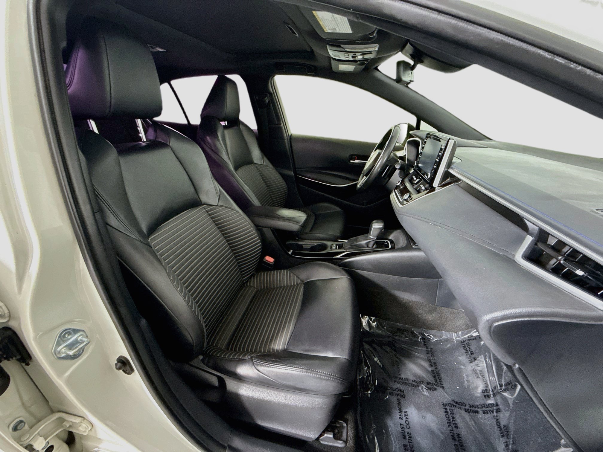 Used 2020 Toyota Corolla XSE FWD image 29