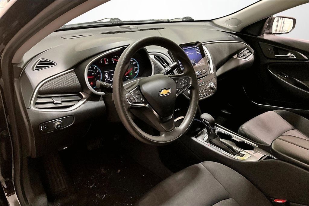 Used 2023 Chevrolet Malibu LT image 17