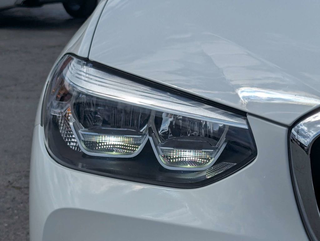 Used 2019 BMW X3 sDrive30i w/ Driving Assistance Package image 11