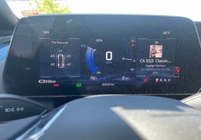 Used 2024 Chevrolet Equinox EV LT AWD/4WD image 6