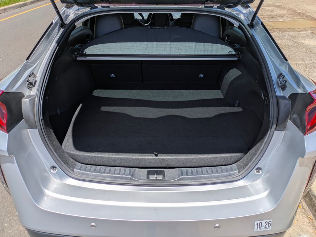 Used 2017 Toyota Prius Prime Advanced FWD image 13