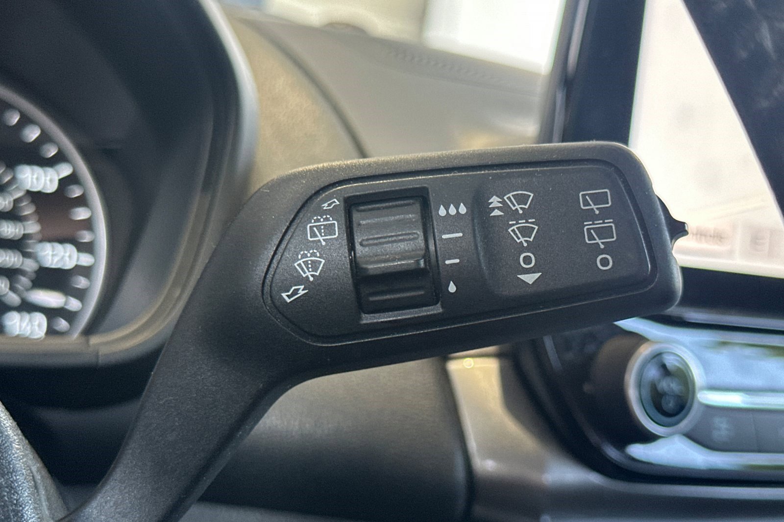 Used 2019 Ford EcoSport SE w/ SE Convenience Package FWD image 35
