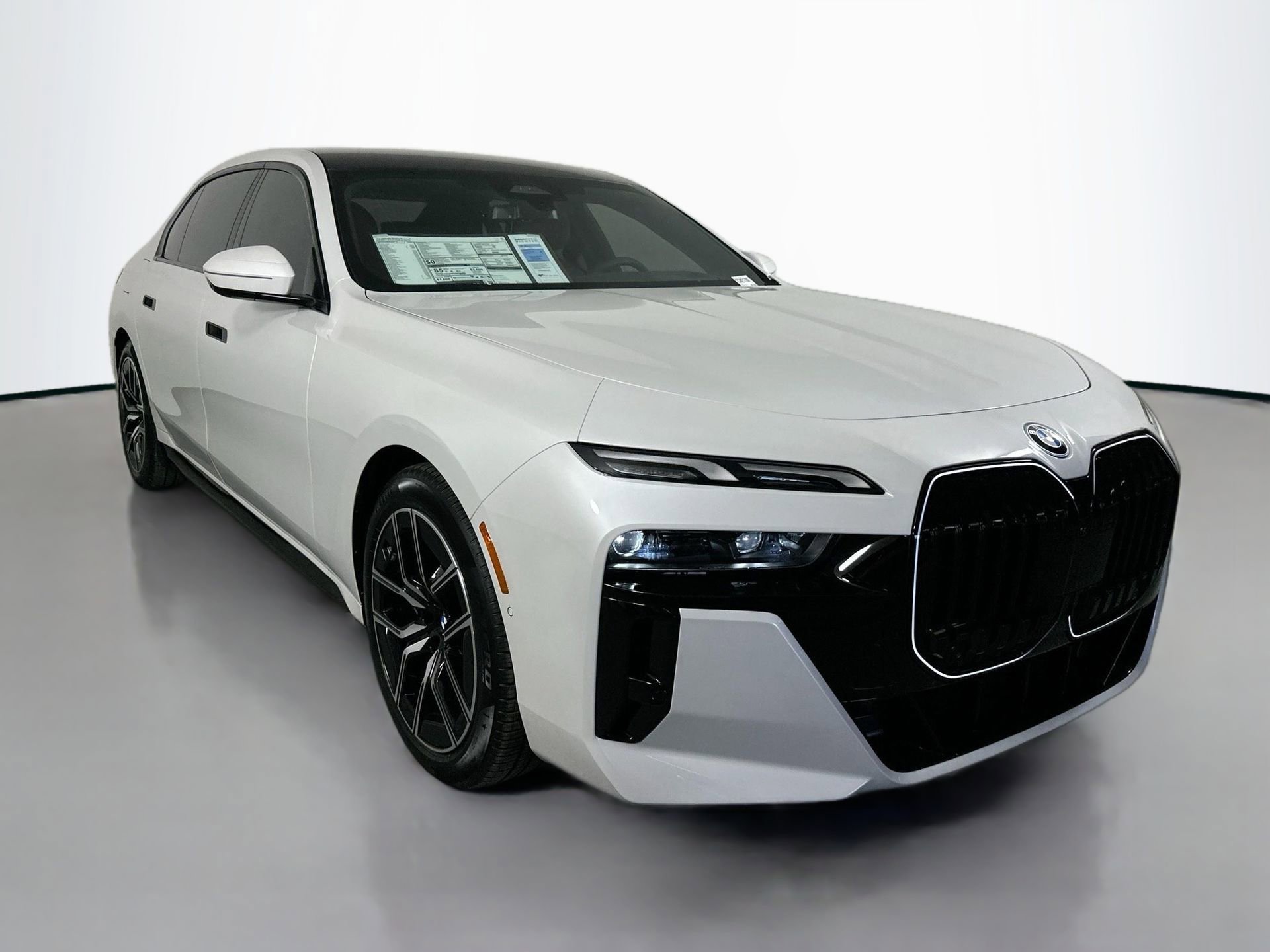 New 2026 BMW i7 eDrive50 w/ M Sport Package image 3