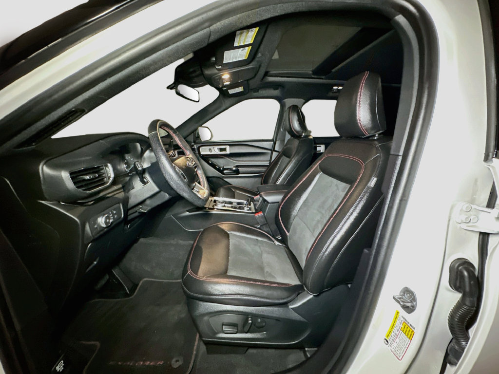 Certified 2022 Ford Explorer ST-Line AWD/4WD image 17