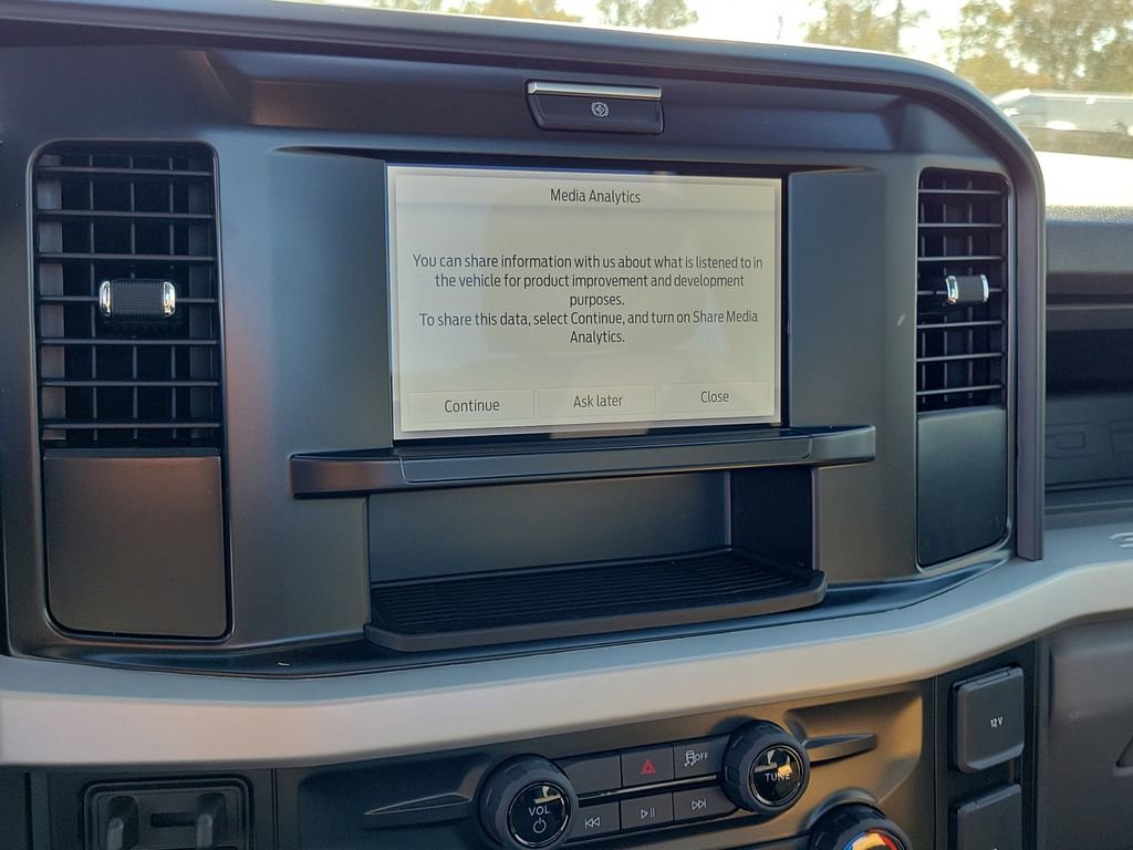 New 2026 Ford F550 4x4 Regular Cab Super Duty image 25