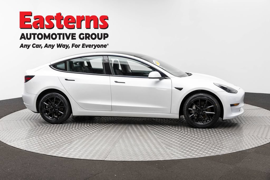 Used 2023 Tesla Model 3 Standard Range RWD image 4