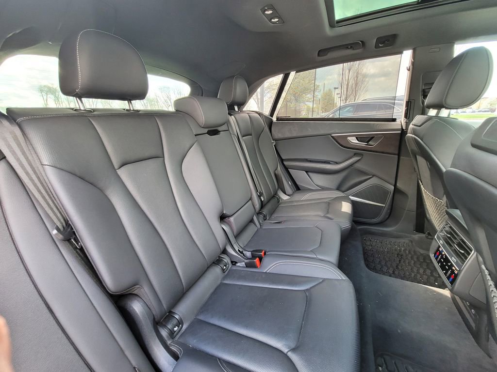 Used 2023 Audi Q8 Prestige w/ Prestige Package AWD/4WD image 22